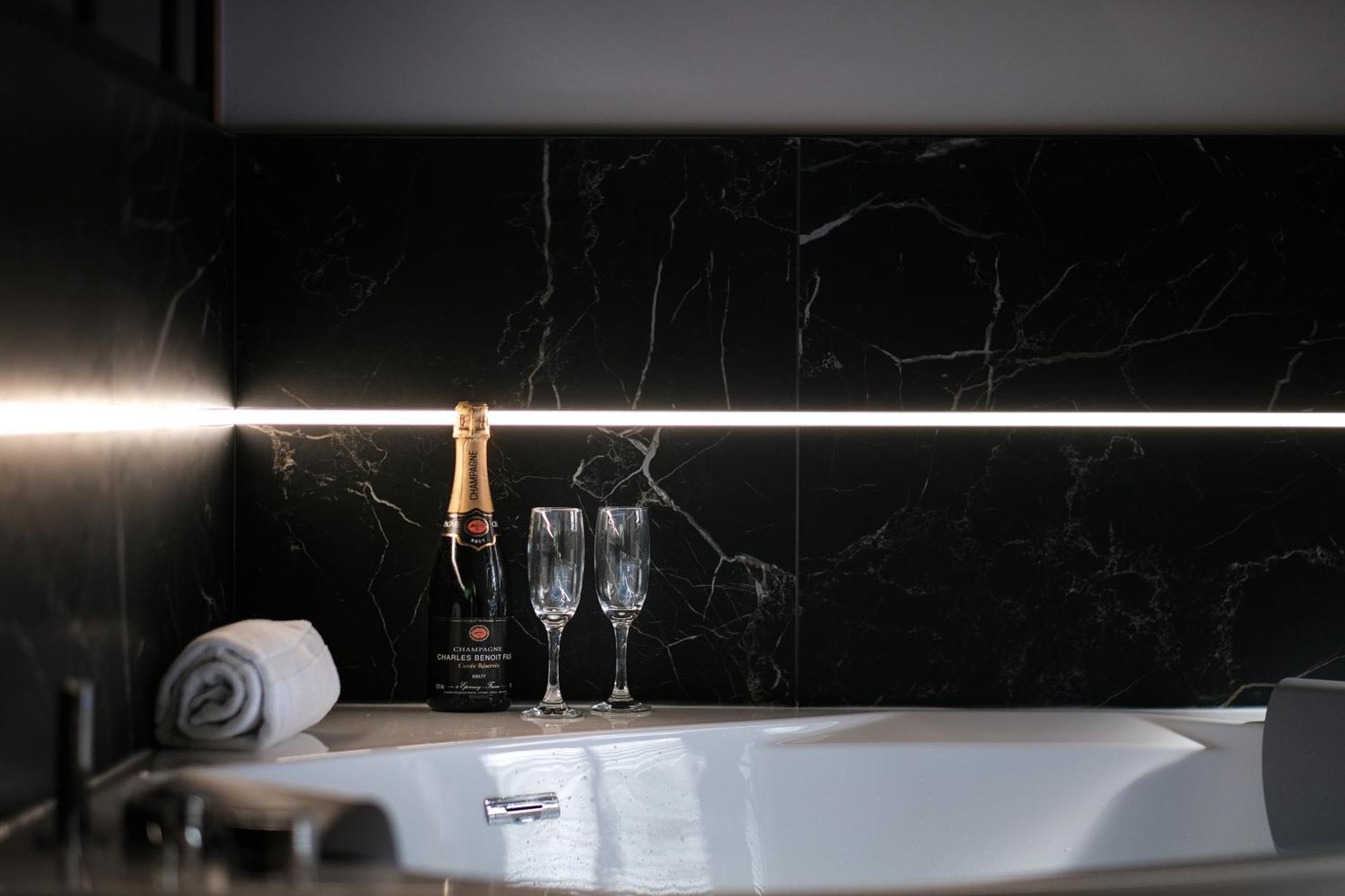 Le Splendide Collegiale Saint Andre Apartment Шартър Екстериор снимка